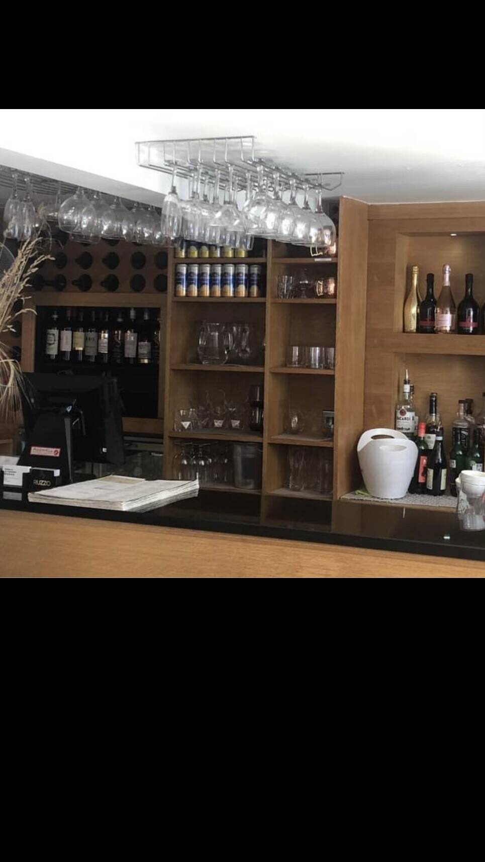 PRIME LOCATION 50 COVERS CLOSED SUNDAYS  TURNOVER £7,500 TO £8,000 PWK IMMACULATE PREMISES  LOCATION