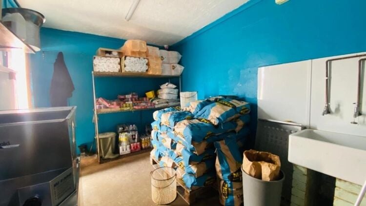 Leasehold Fish & Chip Takeaway Located In Beeston, Nottingham Photo 3