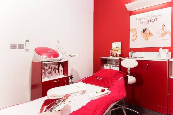 Beauty Salon NW London immaculate move in ready
