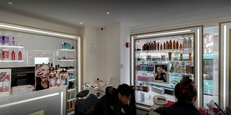 HAIR & BEAUTY SALON prime location NORWICH city centre Photo 3