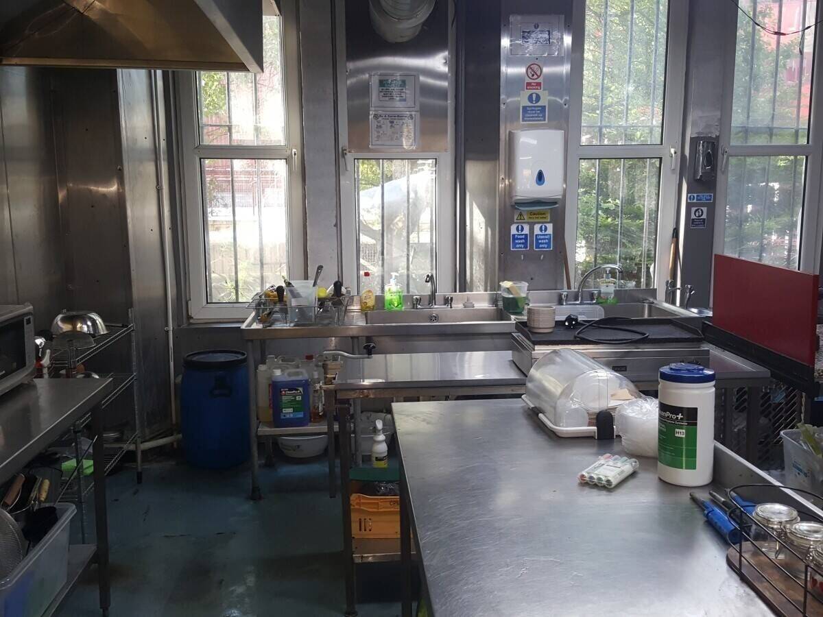 Stunning City Centre Coffee Shop and Takeaway Reduced Price Photo 3