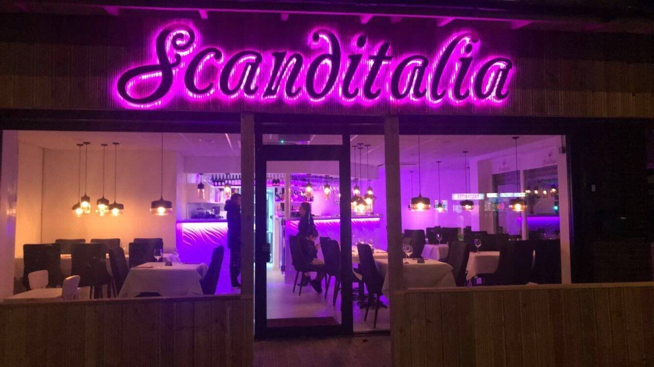 High potential, well earning restaurant. Zero business rate. brand new interior. Photo 3