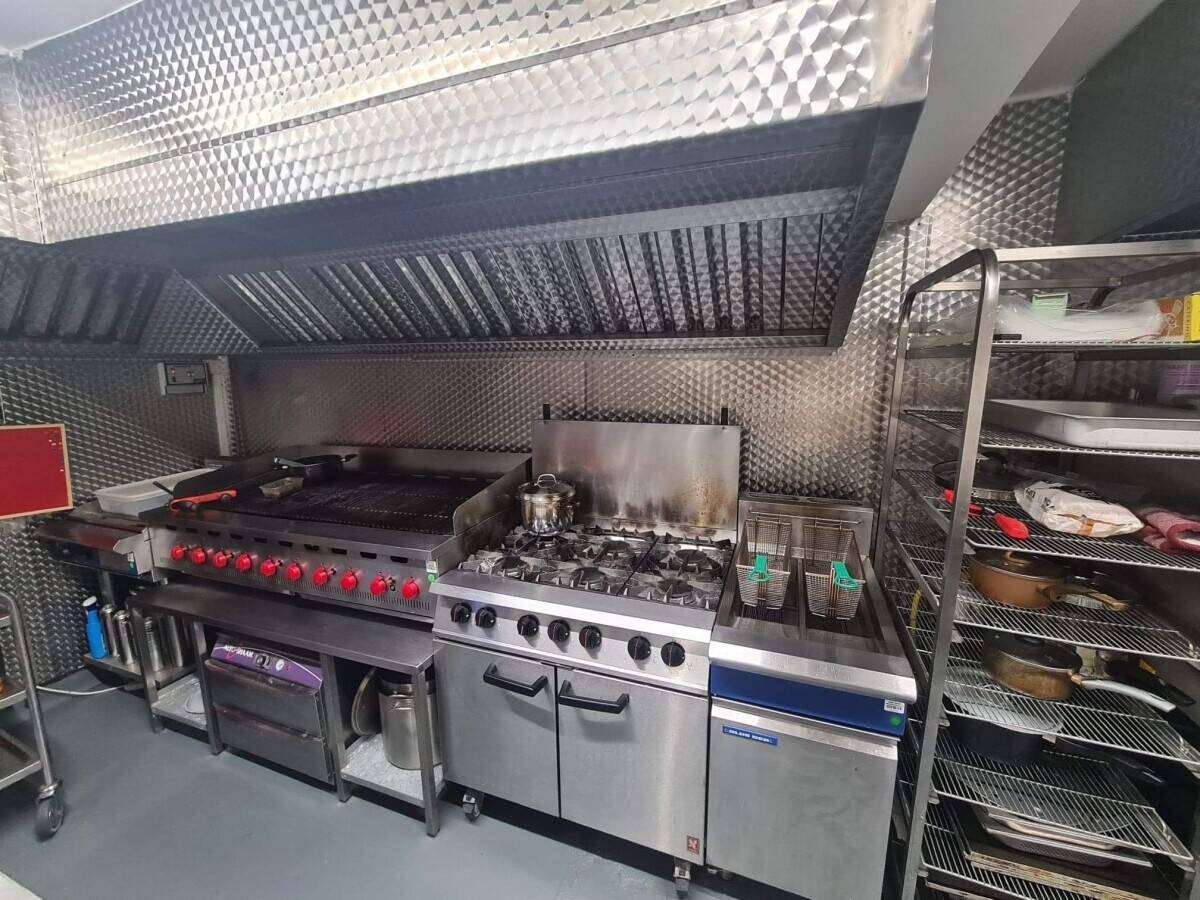 Urgent Sale of family restaurant and takeaway in Preston, Lancashire. Photo 3