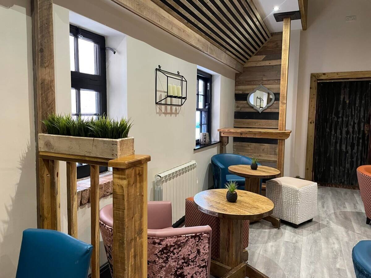 Fully Fitted Leasehold Bar & Restaurant for Sale in Retford Photo 3