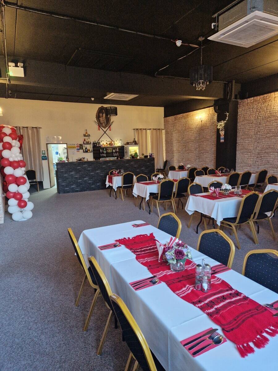 A restaurant and takeaway for sale in Milton Keynes Photo 3