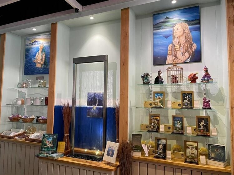 A RETAIL STORE SPECIALISING IN ORGANIC PRODUCTS