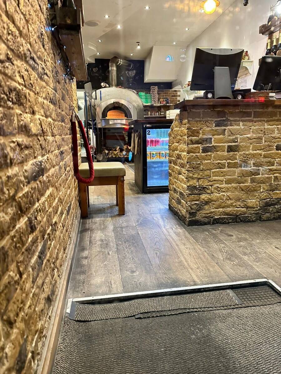 Chinese takeaway & wood oven Italian pizzeria  for sale in green lanes Photo 3