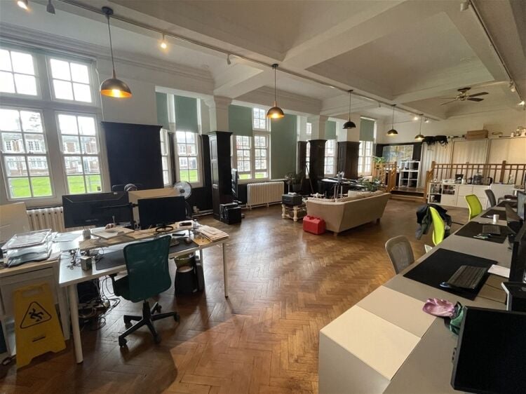 Larger offices suites available to let For Sale in Newton Abbot Photo 2
