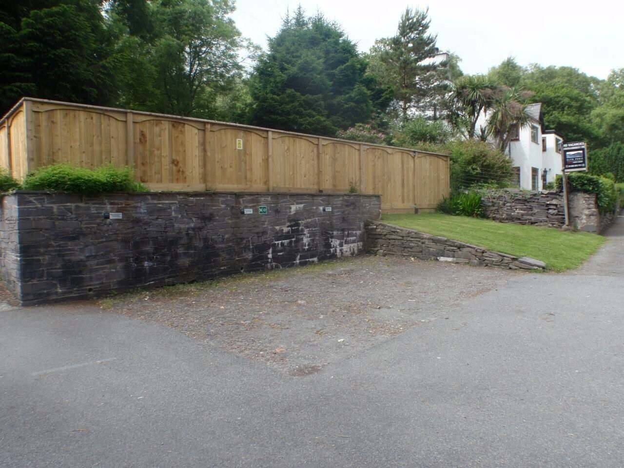Busy guest house for sale in Llanberis Photo 3
