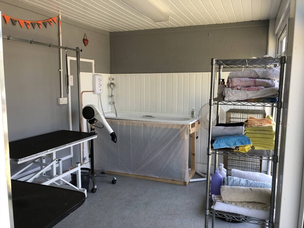 Dog grooming business for sale in Tavistock, Devon Photo 3