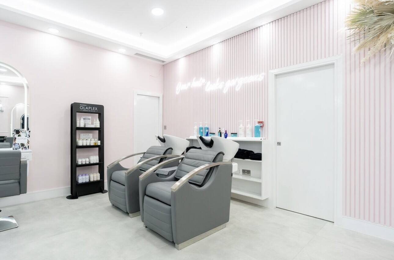 Popular Hair & Beauty Salon in Nine Elms/Battersea Power Station Photo 3
