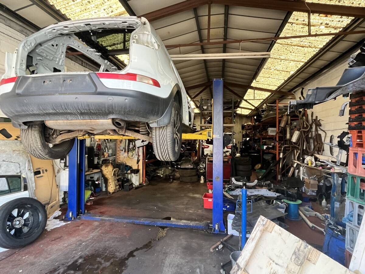 Salvage car parts company with online sale with good profits margine Photo 3