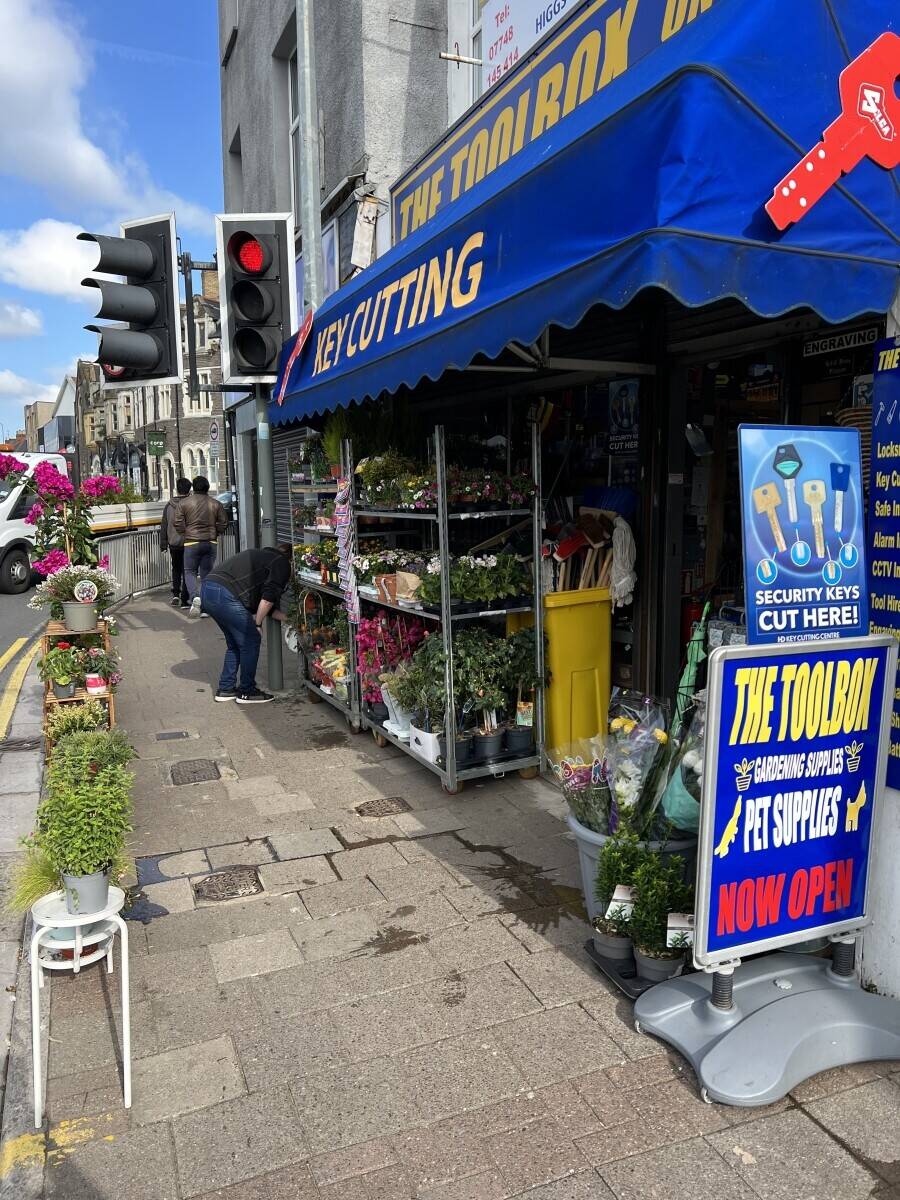 Hardware DIY Key Cutting plants shop Cardiff Photo 3