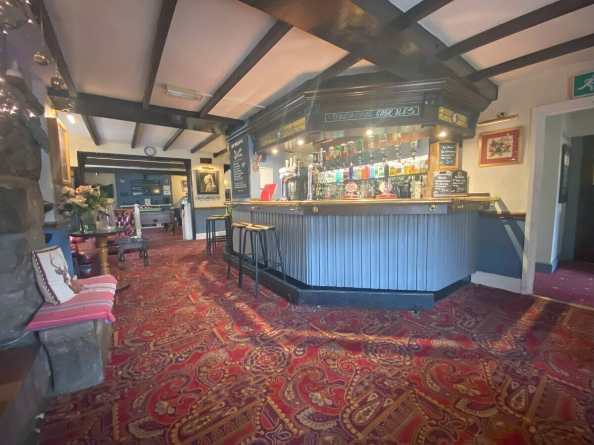 DENBIGHSHIRE – PICTURESQUE 17TH CENTURY VILLAGE PUB & RESTAURANT