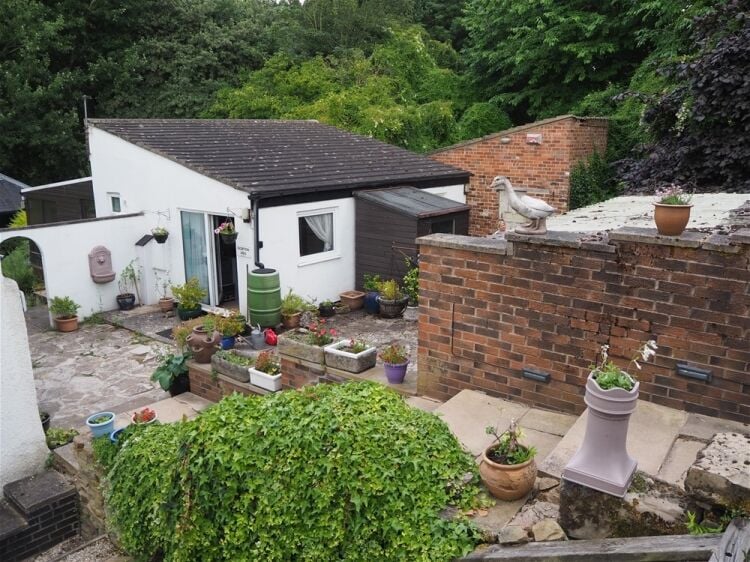 Kennels, Cattery & Equestrian businesses For Sale in Normanton