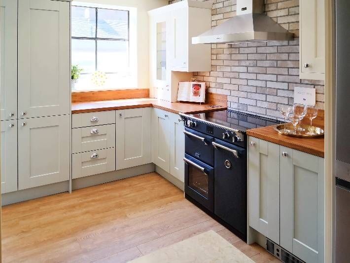 Exciting Opportunity to Own a Profitable Domestic Appliance and Kitchen Business in Staffordshire Photo 3
