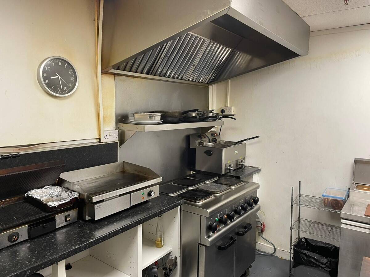 Well Established 26 Cover Class 3 Hot Food Café in Great Location OFFERS INVITED Ref 1818 Photo 3