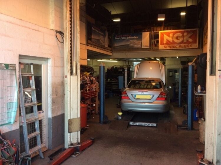 Well Established And Busy Vehicle Repair Business Photo 3