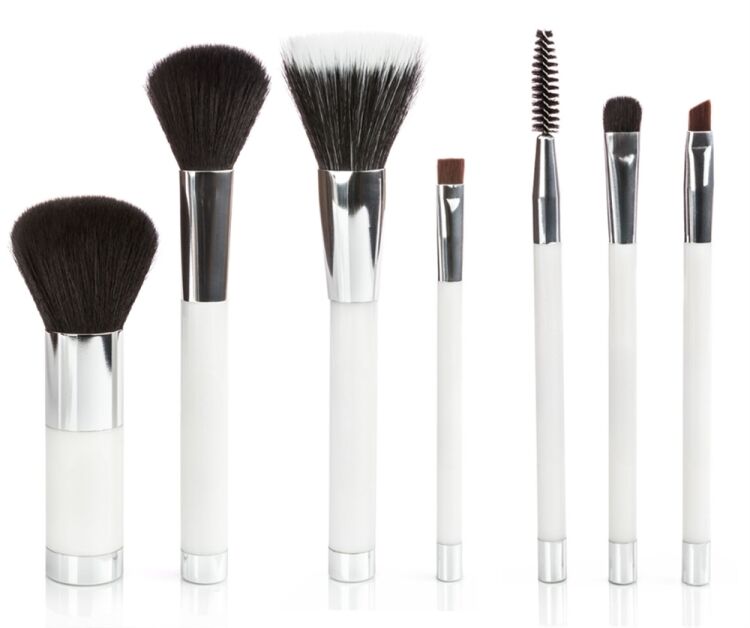 UNIQUE COSMETIC EU AND UK REGISTERED DESIGNS Photo 3