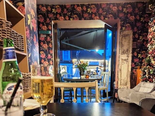 Licensed Italian Restaurant for Sale Photo 3
