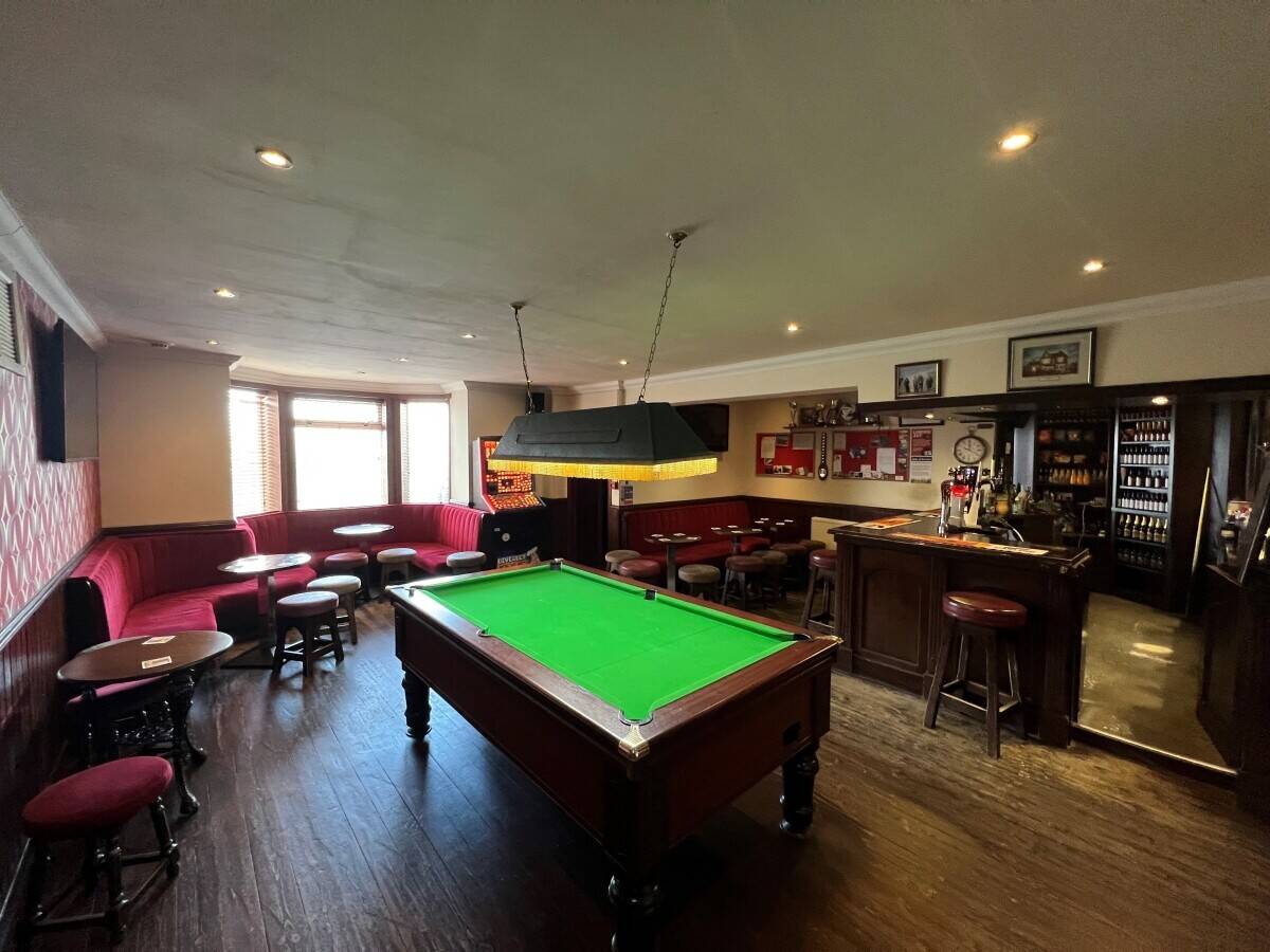 A superb and neatly presented community pub with great owners’ accommodation. (ref 1600)