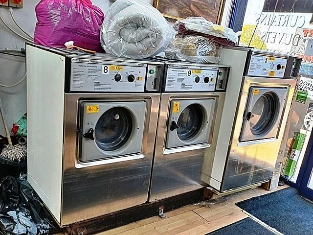 Dry Cleaners With Repairs & Alterations for Sale Photo 3