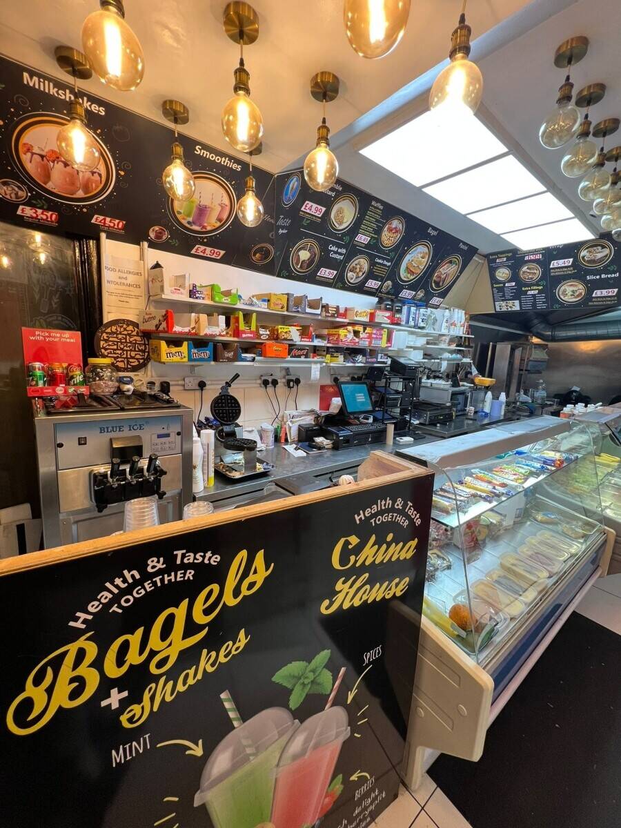 Chinese food and Bagel + shakes takeaway for sale in Willesden Photo 3