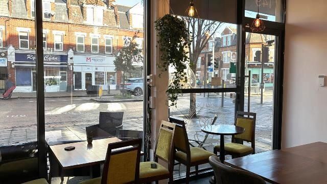 High End Award Winning Healthy Eating Licensed Café e Class for Sale