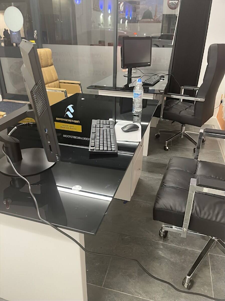 Travel agency for sale in Main Road location Photo 3