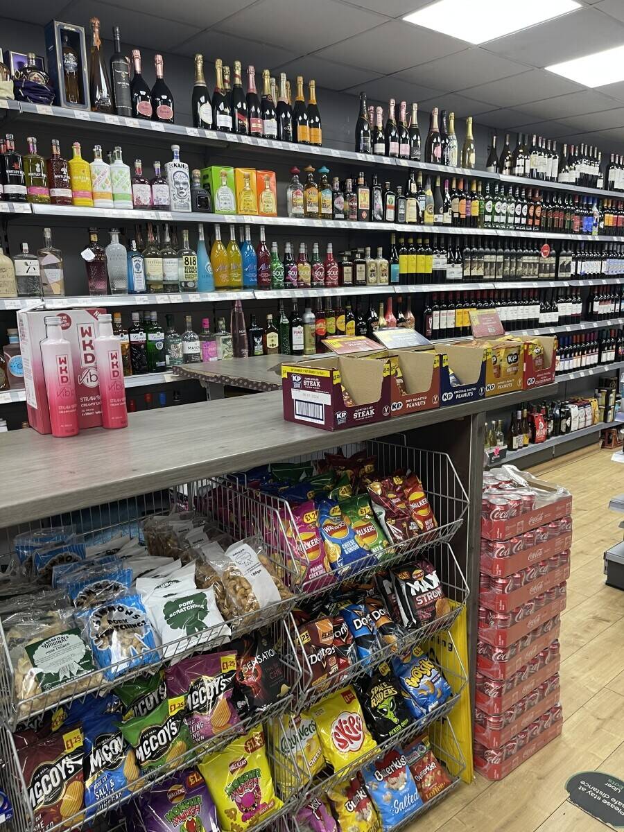 Off Licence for sale on busy Hagley Road with additional income Flat
