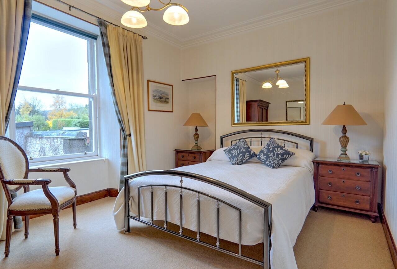 Former Bed and Breakfast, Dufftown, the malt whisky capital Photo 3