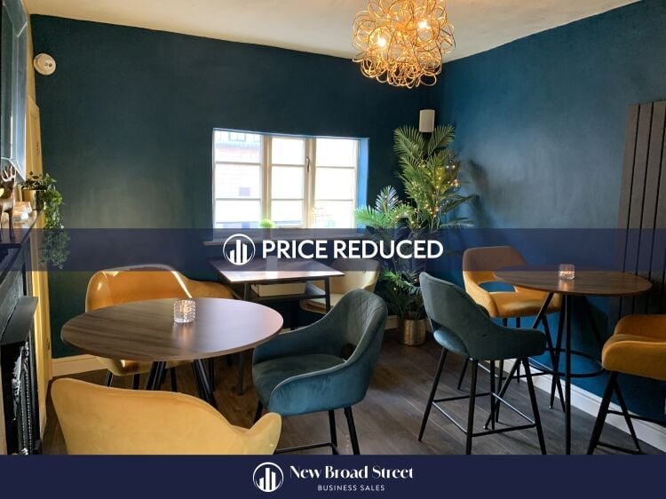 Absolutely Stunning Cafe Bar & Lounge Photo 3