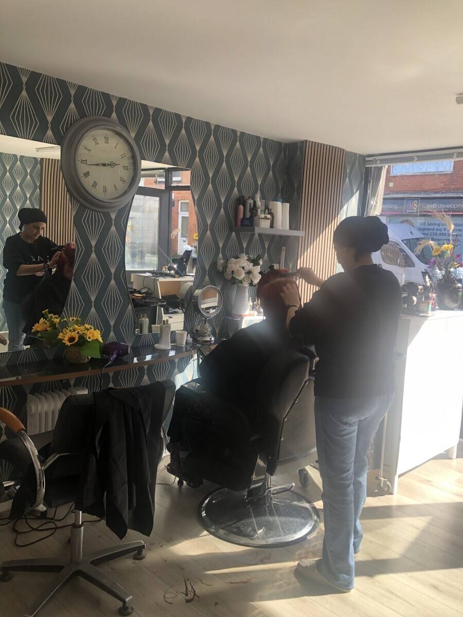 Hair & Beauty Salon for Sale Bournemouth Photo 3