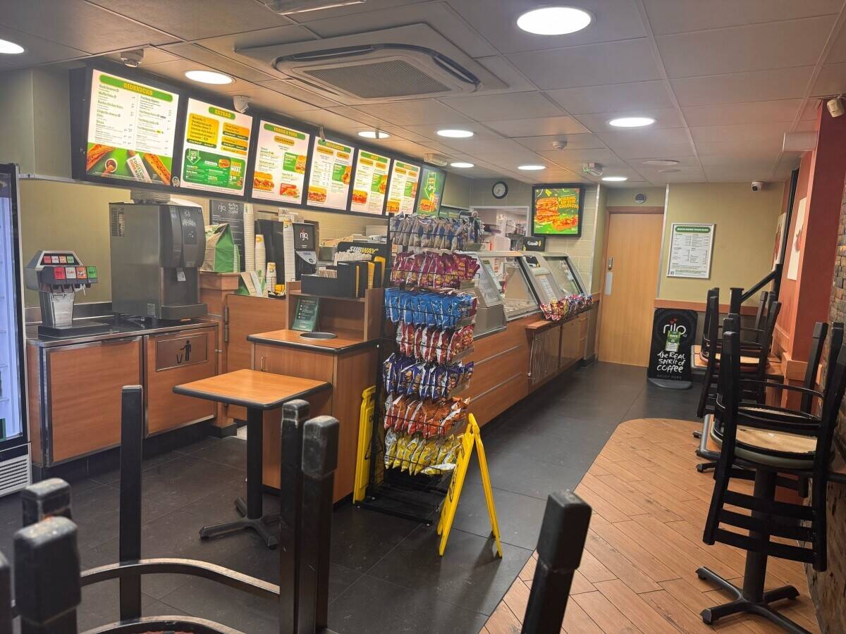 Exceptional Business Opportunity: Subway Franchise For Sale in Sittingbourne! Photo 3