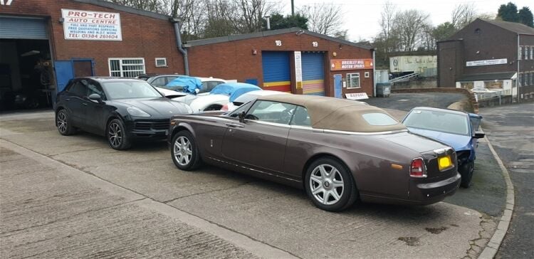 VEHICLE REPAIR SERVICES Photo 3
