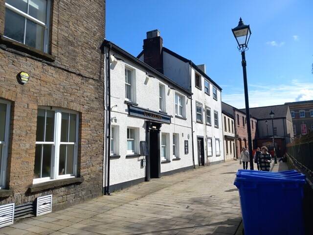 ST IVES, NEATH - RECENTLY REFURBISHED PUBLIC HOUSE WITH 4 EN SUITE LETTING BEDROOMS IN BUSY TOWN CEN Photo 3