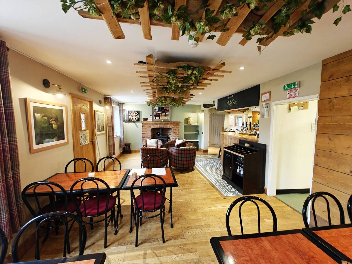 HEREFORDSHIRE - RENOWNED CHARACTER PUB
