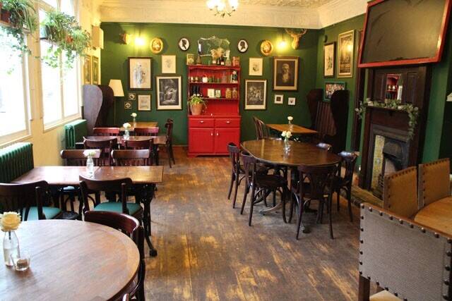 WORCESTER CITY CENTRE - HISTORIC LISTED VICTORIAN PUBLIC HOUSE Photo 3