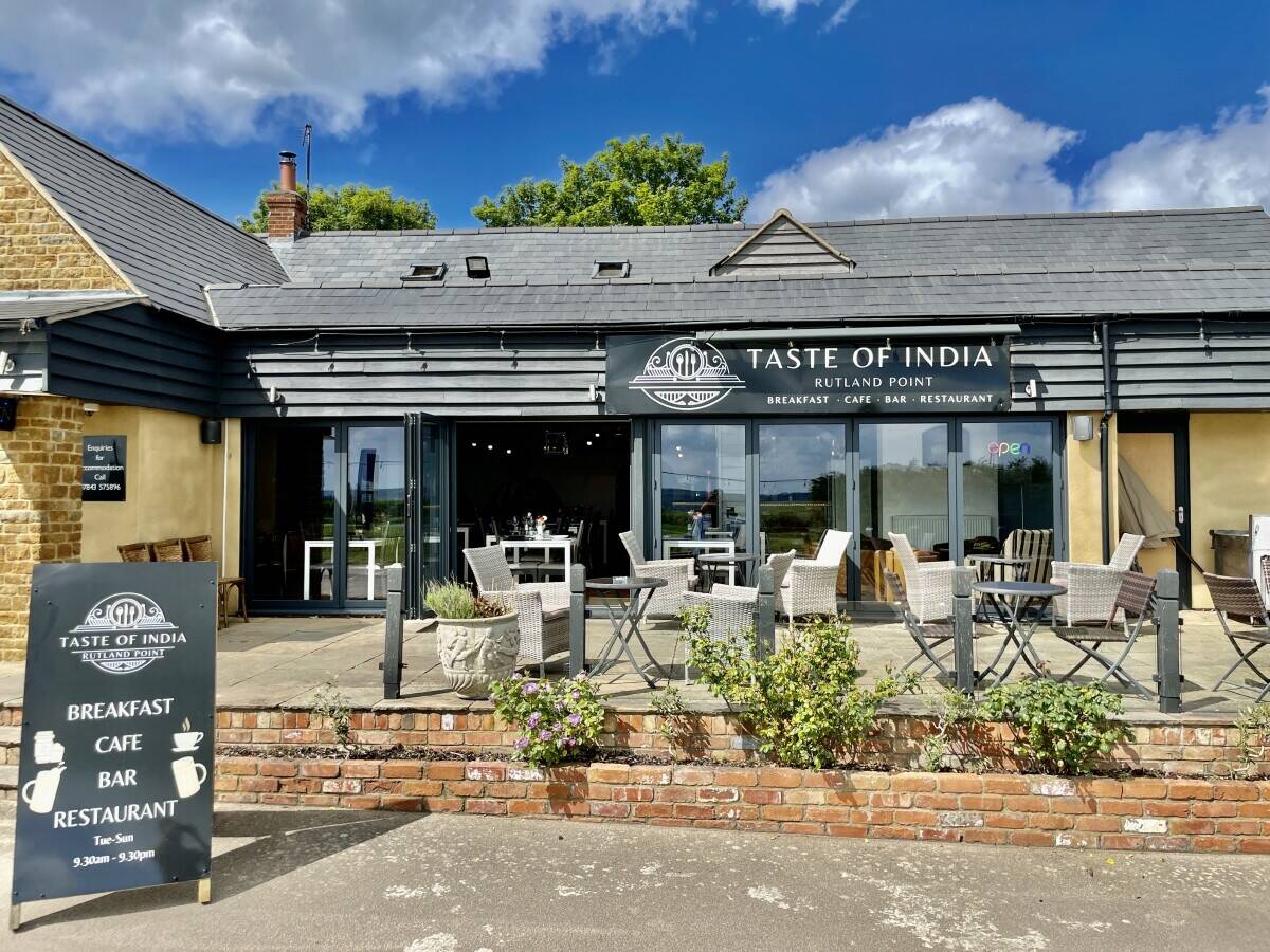 Large Established Restaurant & Bar on the A47 in Morcott, Oakham  Photo 3