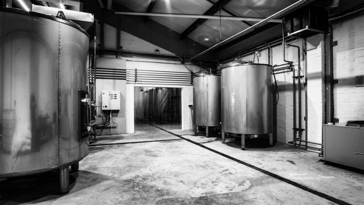 AN AWARD-WINNING MICROBREWERY Photo 3