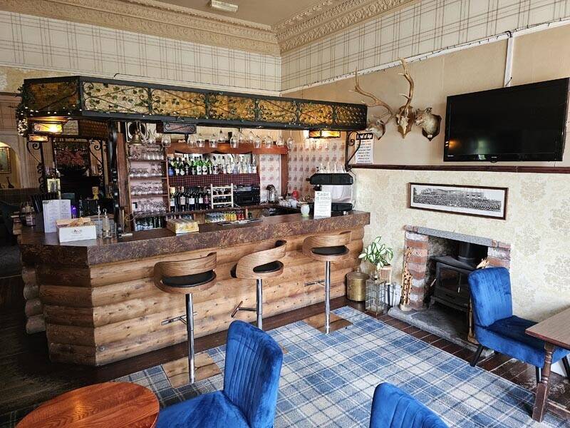 The Clonyard House Hotel is a well established business, having been in same family for c. 50years.