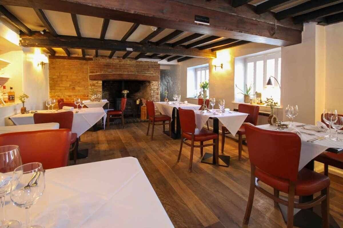 A Beautifully Presented 8-9 Bedroom, Boutique Guest House Photo 3