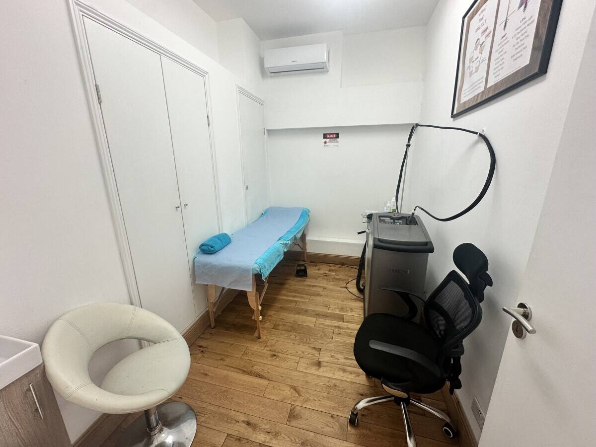 AESTHETICS CLINIC  LOW OVERHEADS  CENTRAL HOVE LOCATION