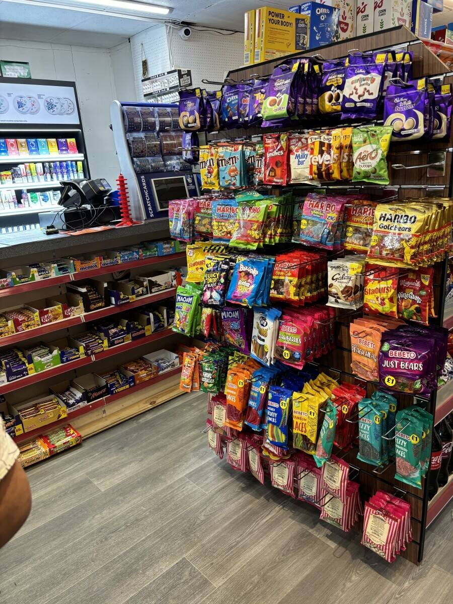 Convenience store for sale Photo 3