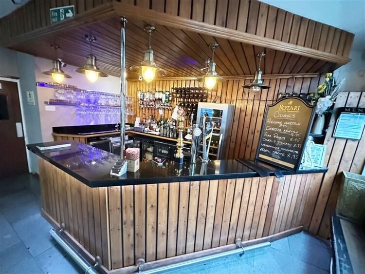 Restaurant in Droylsden Photo 3