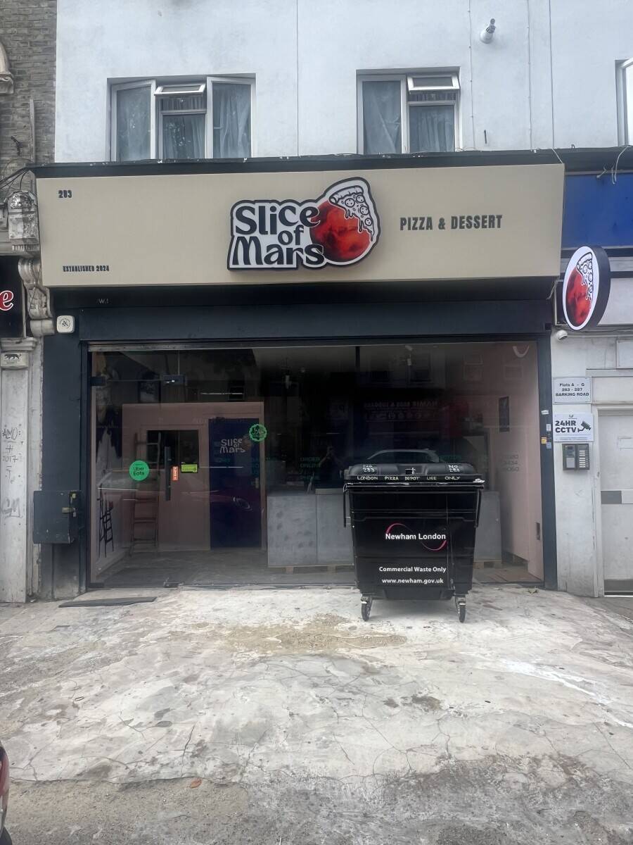 Pizza shop for sale in Canning Town Photo 4