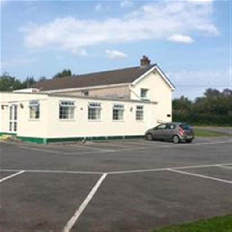 FREEHOLD PUBLIC HOUSE & RESTAURANT  NEAR ABERDARE Photo 3