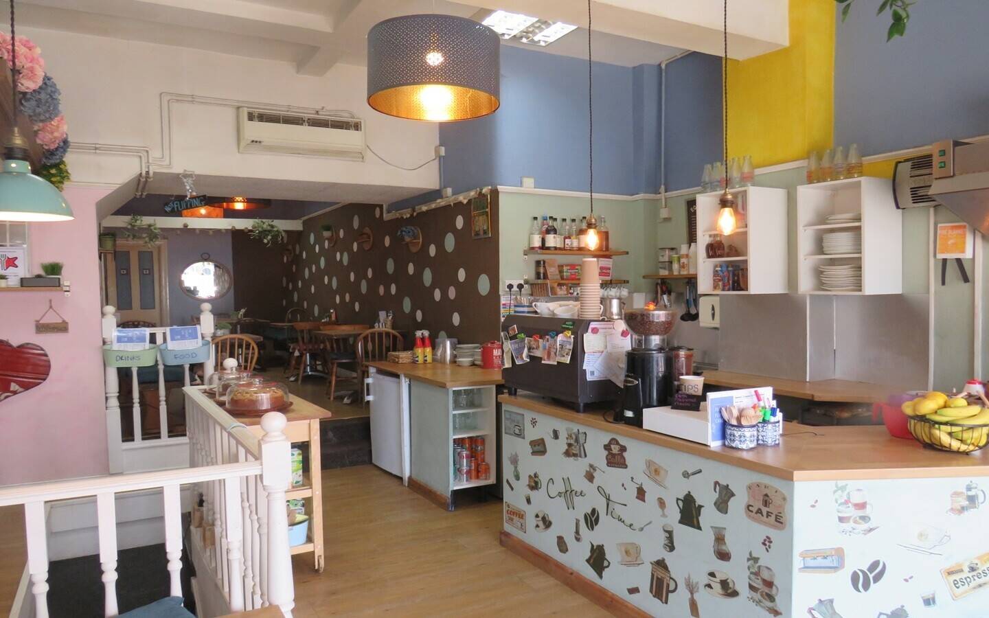 Delightful, Very Well-known Cafe and Creperie Business