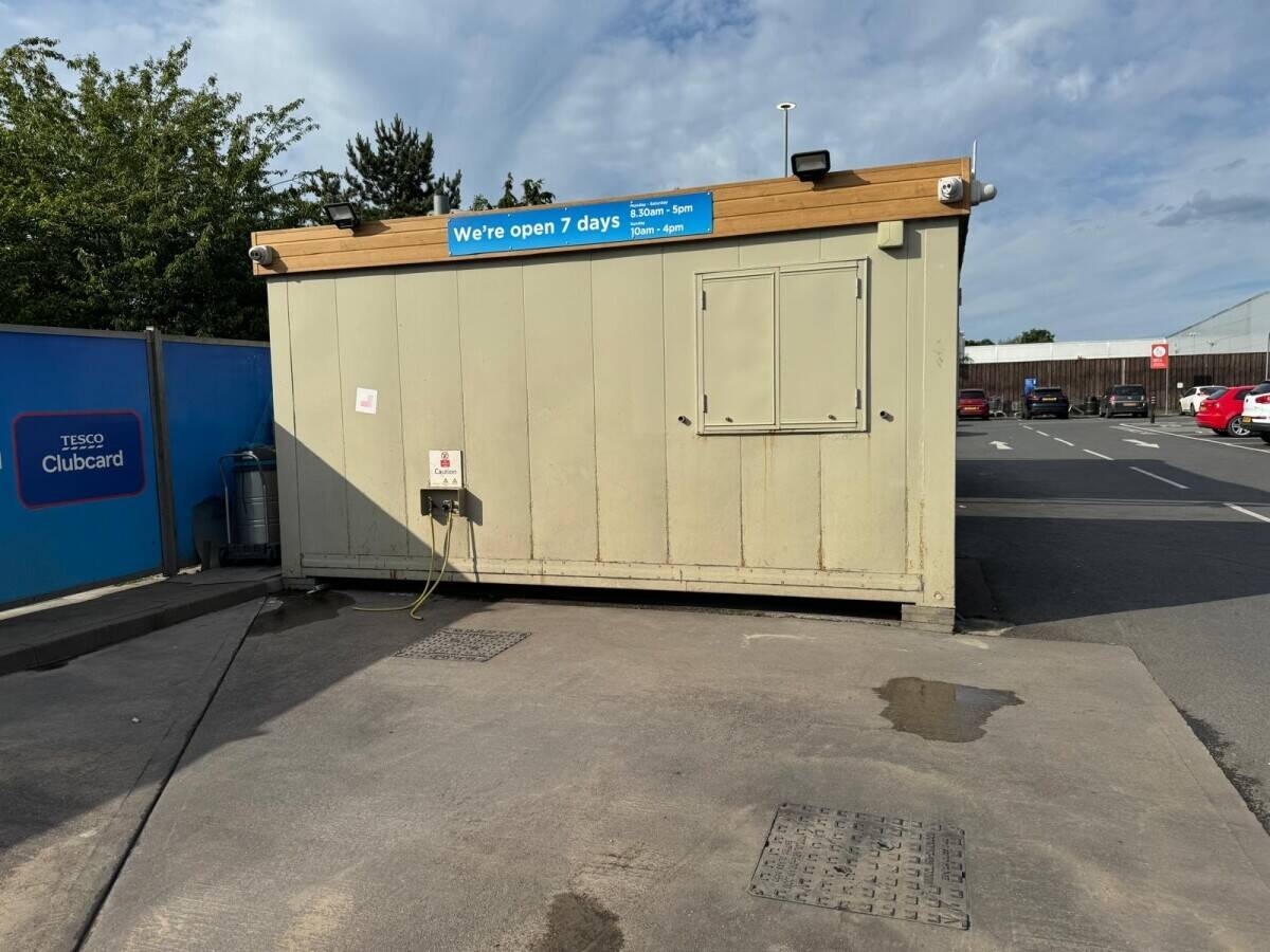 Car wash for sale in Gloucester Business Park, Gloucester Photo 3