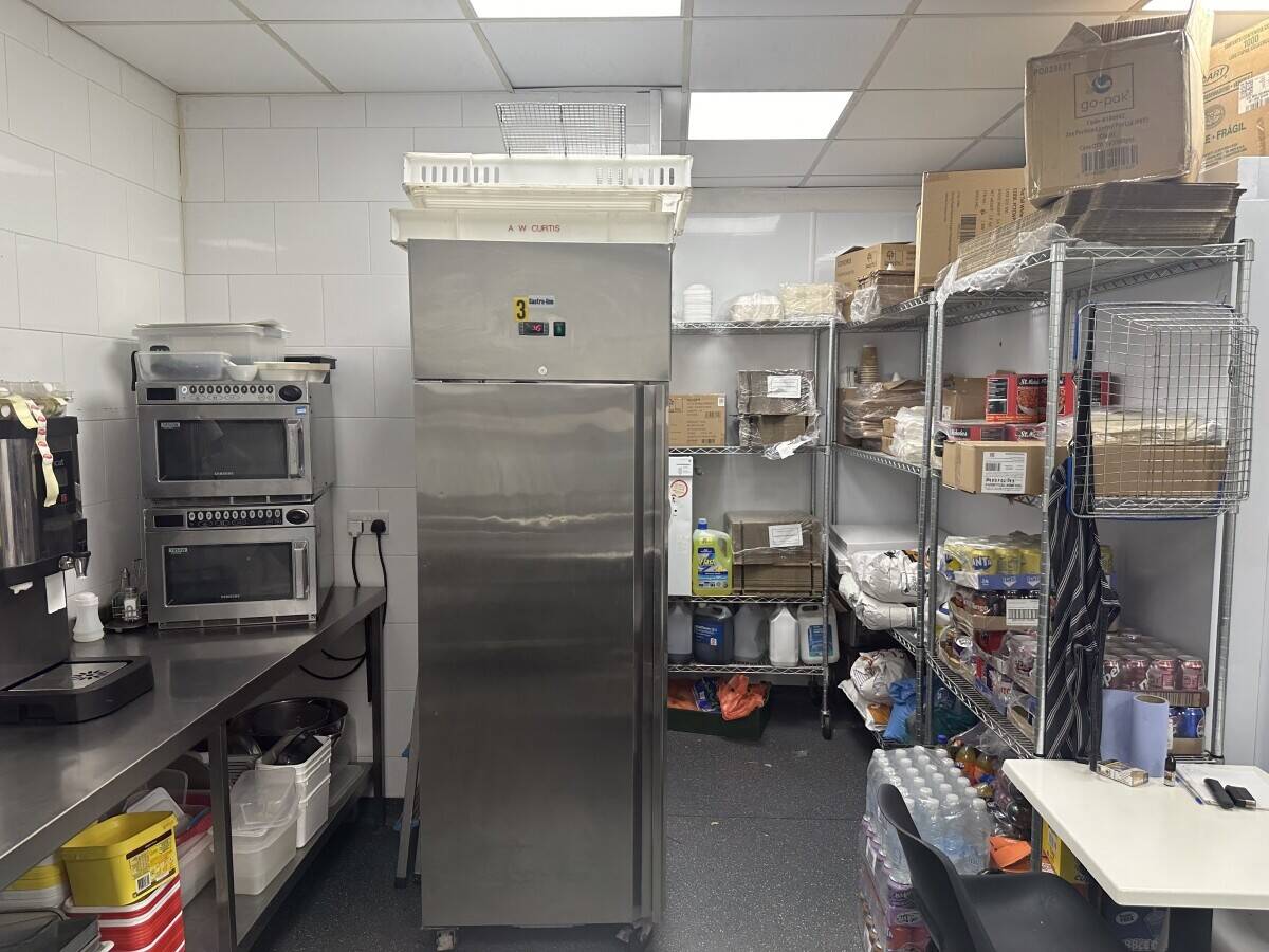Fillets Fish & Chips and Kebabs Takeaway in Sleaford for sale Photo 4
